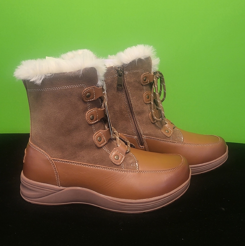 Propet Women's Tan and Brown Winter Boots - Picture 2 of 6